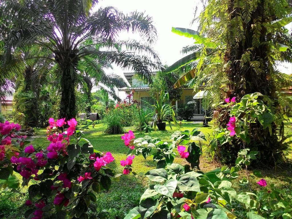 Aathid Garden Khao Lak Villa Eksteriør bilde